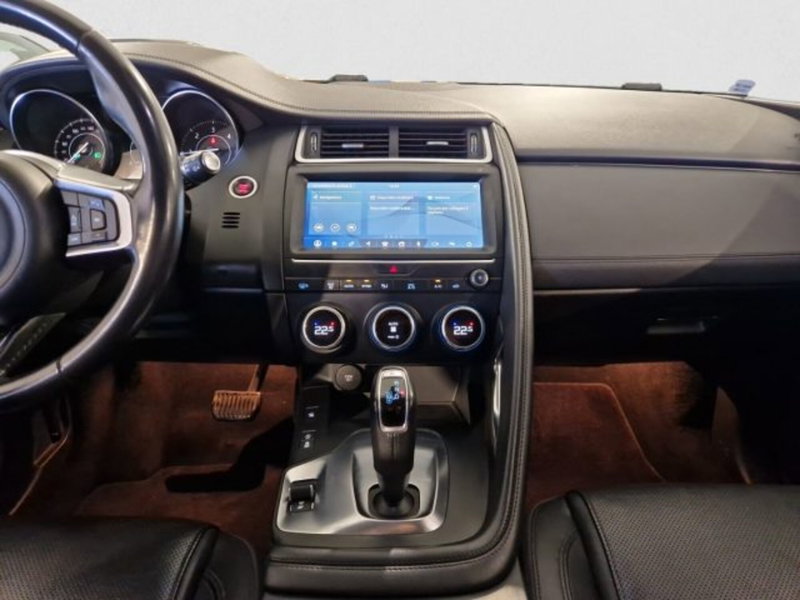 Jaguar E-Pace usata a Livorno (14)