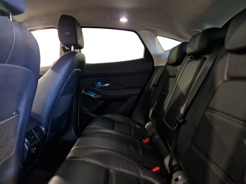 Jaguar E-Pace usata a Livorno (16)