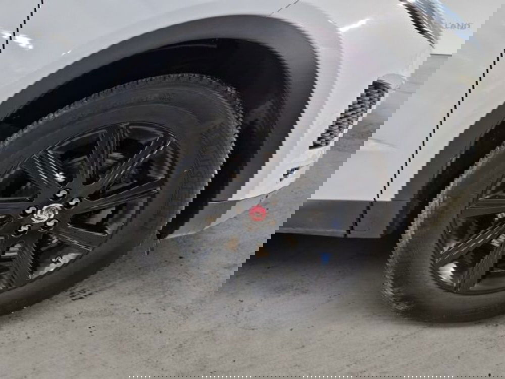 Jaguar E-Pace usata a Livorno (9)