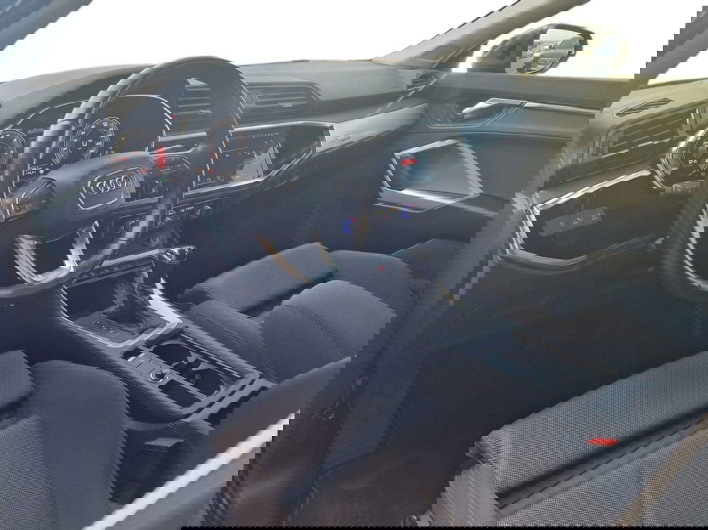 Audi Q3 Sportback usata a Bari (11)