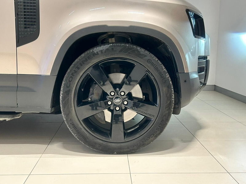 Land Rover Defender usata a Napoli (9)