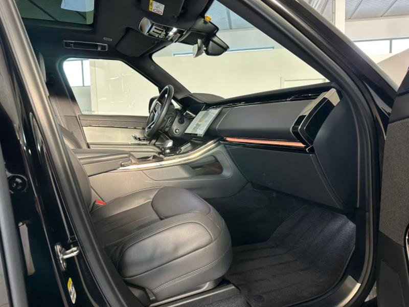 Land Rover Range Rover Sport usata a Venezia (7)