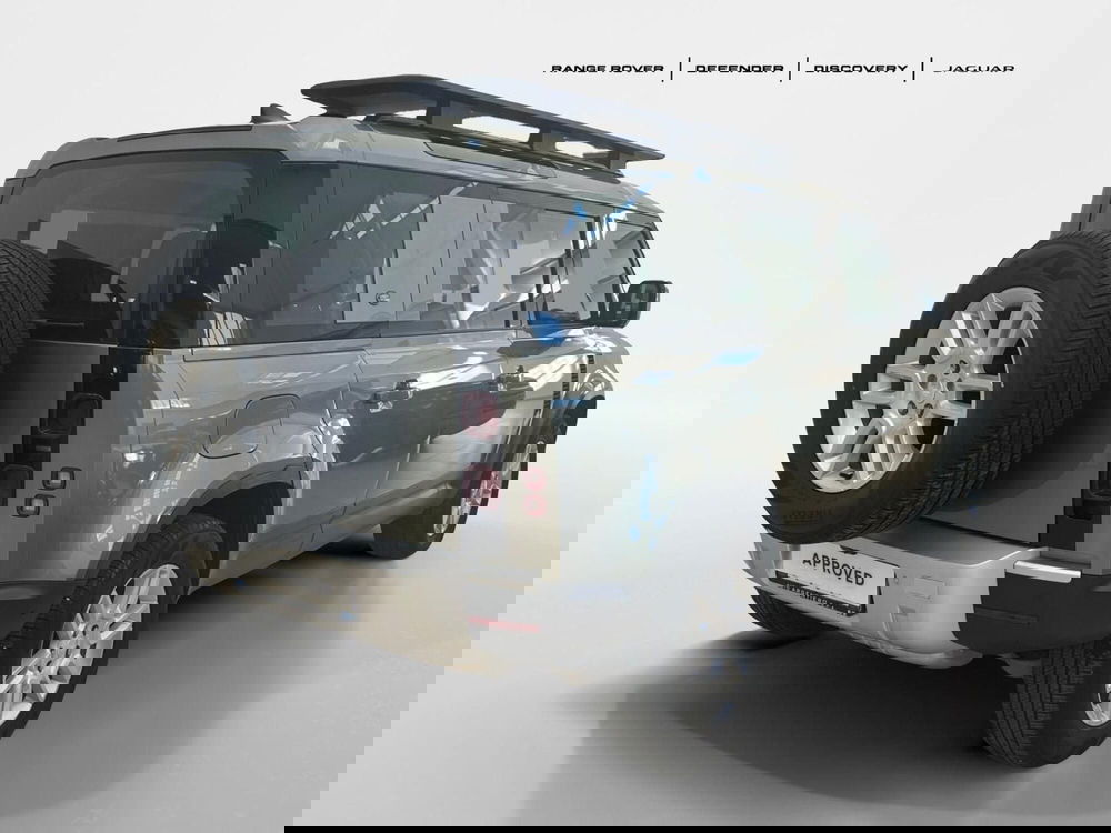 Land Rover Defender usata a Bari (2)