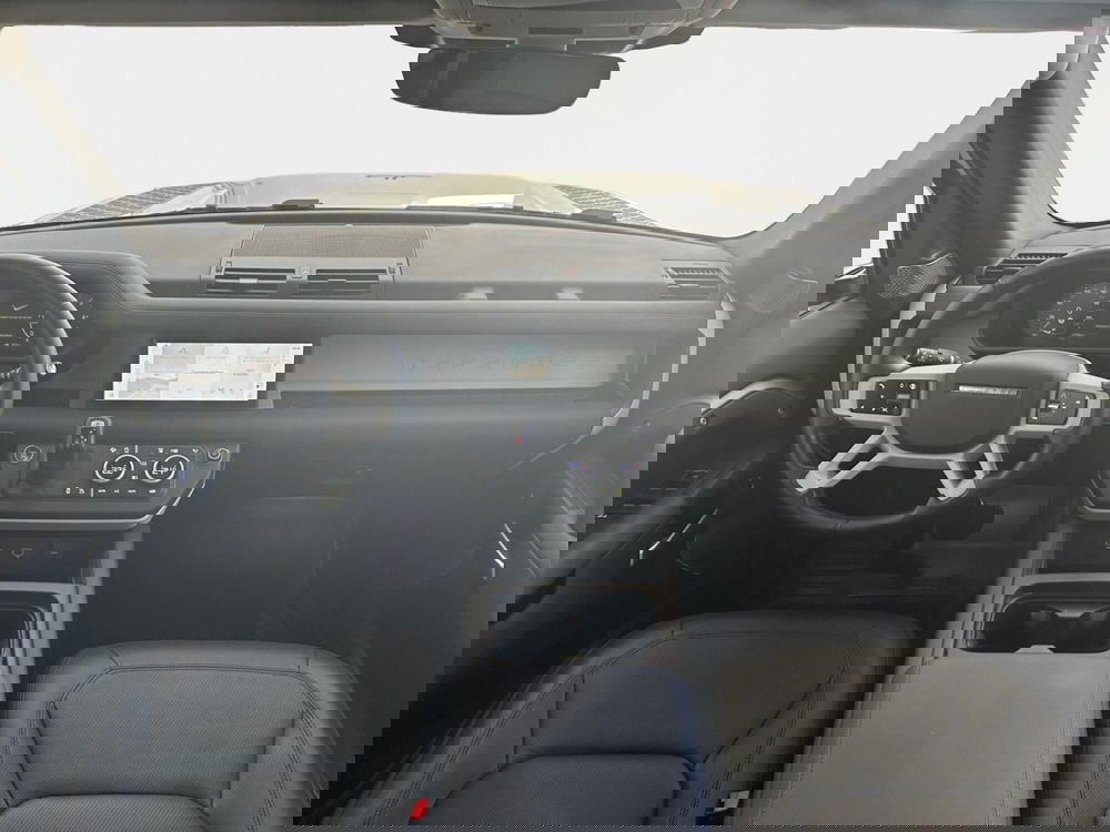 Land Rover Defender usata a Bari (4)