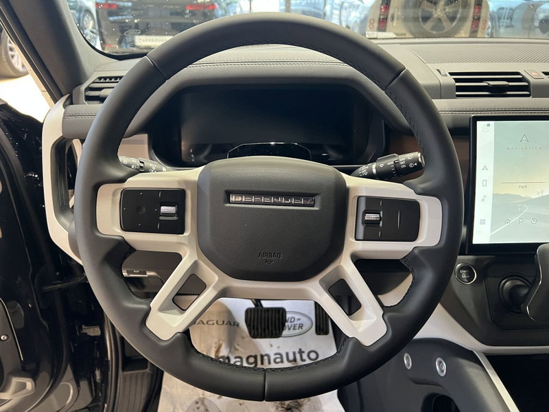Land Rover Defender nuova a Forlì-Cesena (10)