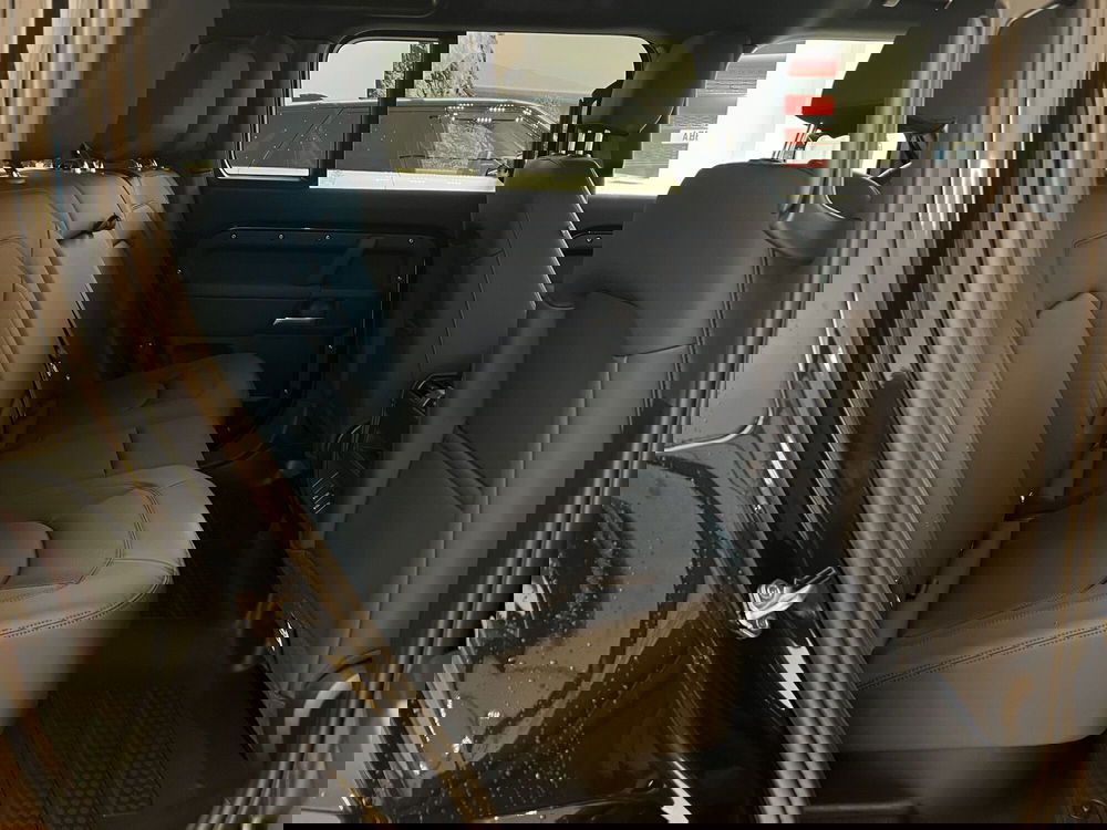 Land Rover Defender nuova a Forlì-Cesena (5)