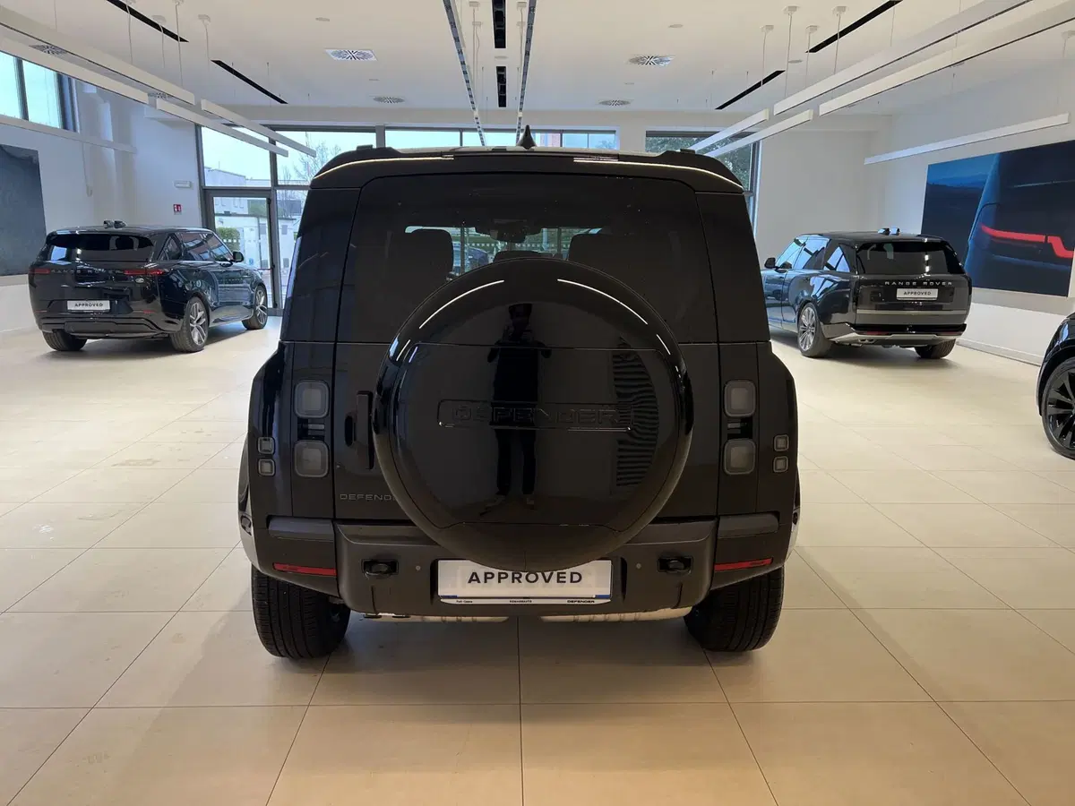 Land Rover Defender nuova a Forlì-Cesena (7)