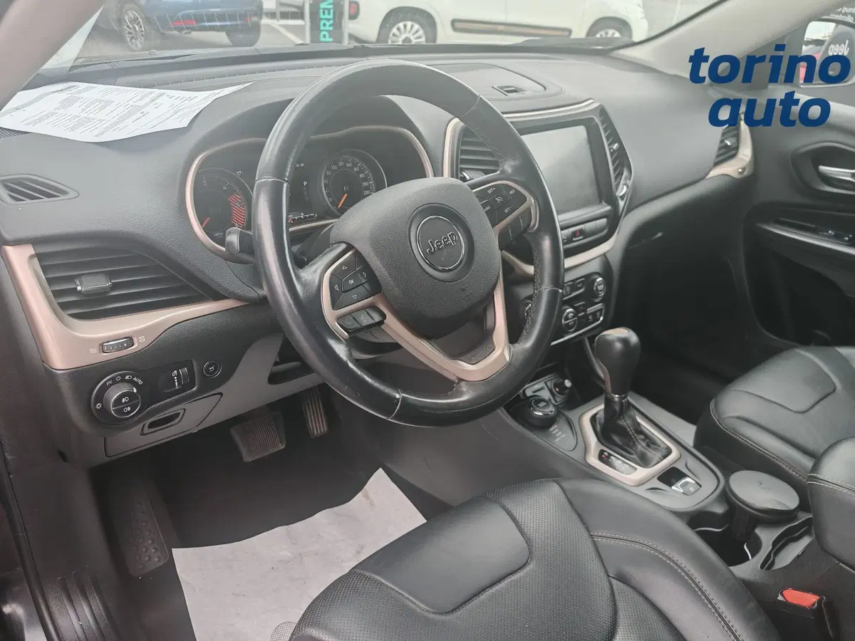 Jeep Cherokee usata a Torino (6)
