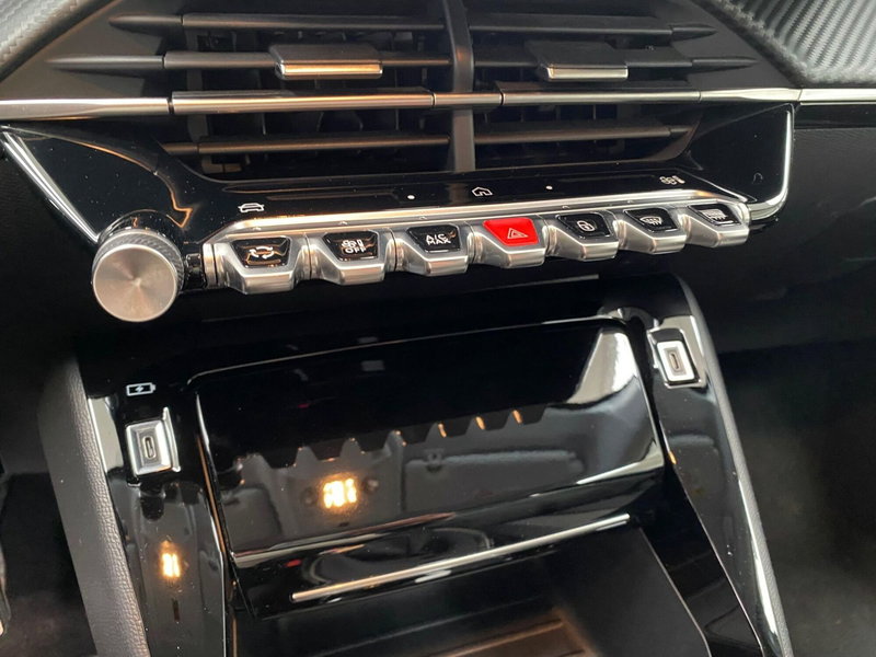 Peugeot 208 usata a Milano (14)