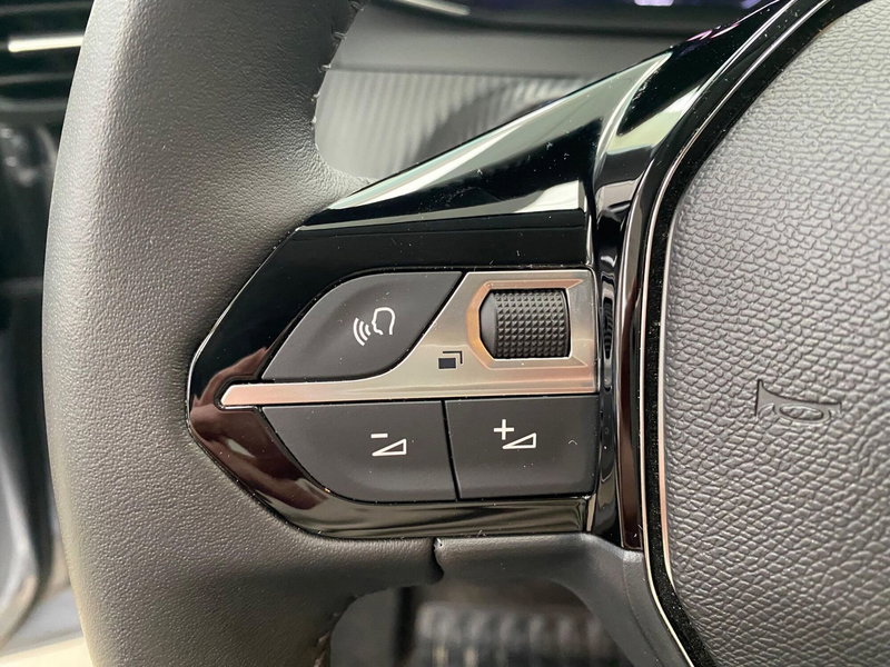 Peugeot 208 usata a Milano (15)