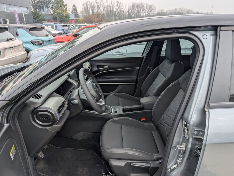 Jeep Avenger usata a Milano (10)