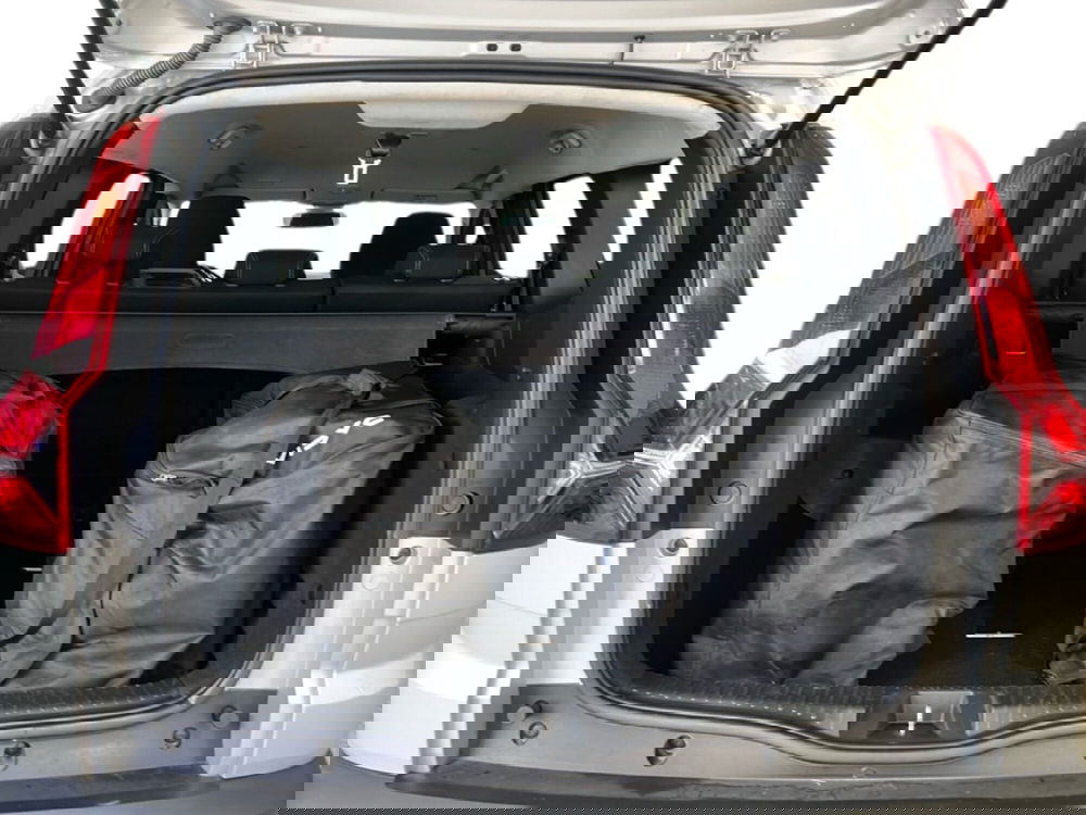 Dacia Jogger usata a Roma (10)