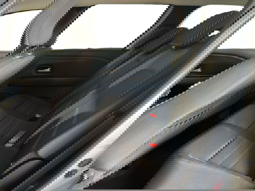 Dacia Jogger usata a Roma (11)