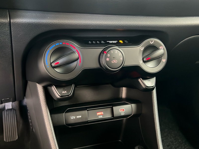 Kia Picanto nuova a Roma (19)