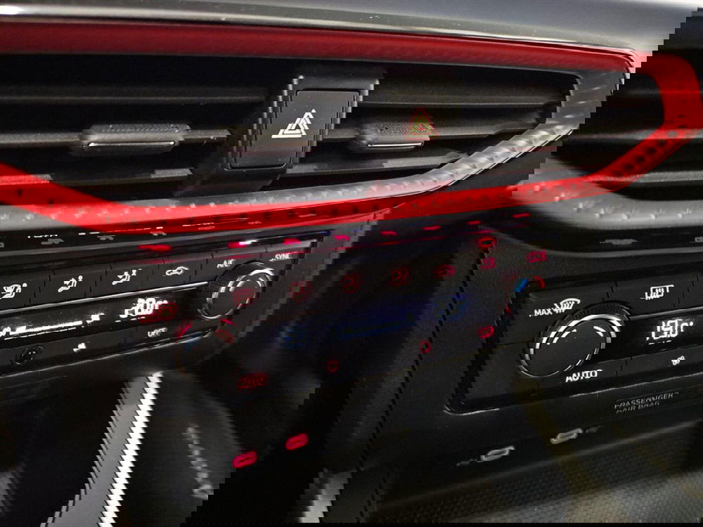 SEAT Arona usata a Lecco (16)