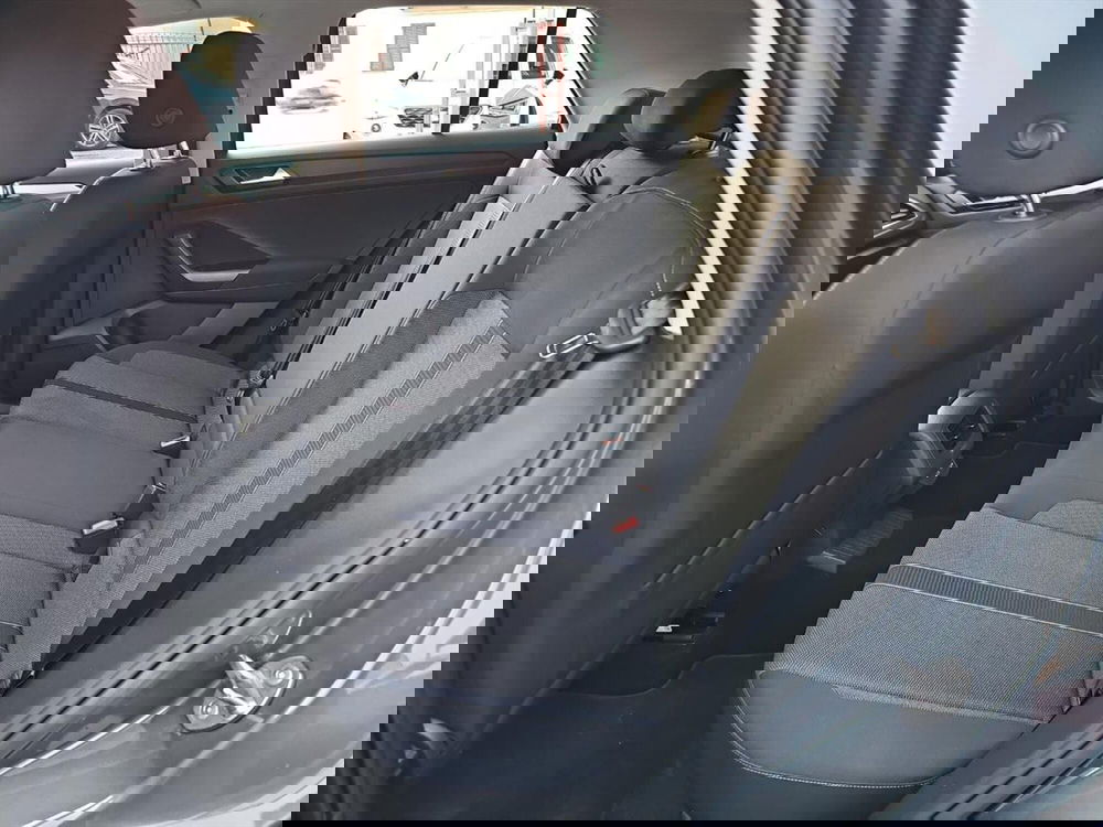 Volkswagen T-Roc usata a Lecco (10)