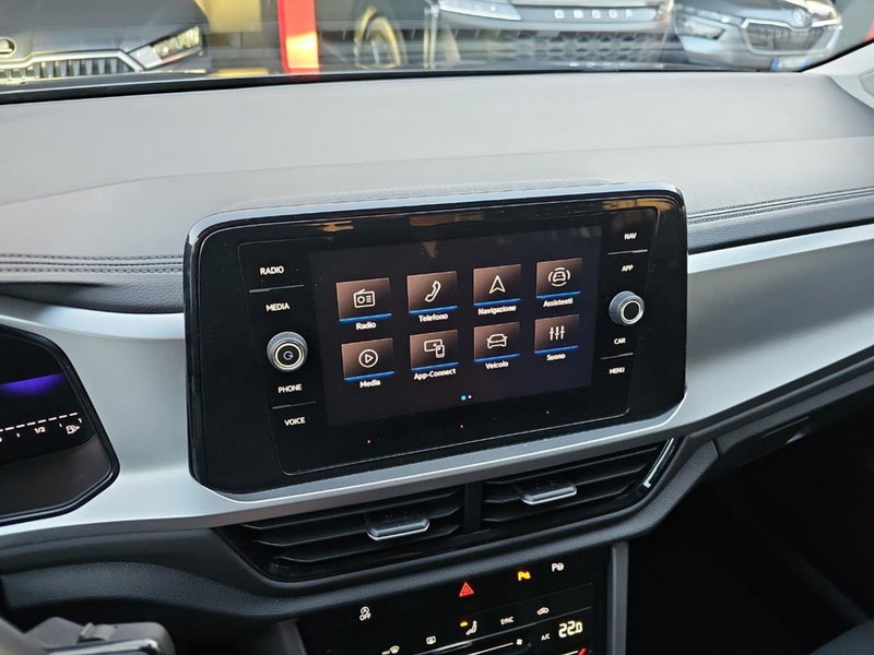 Volkswagen T-Roc usata a Lecco (13)