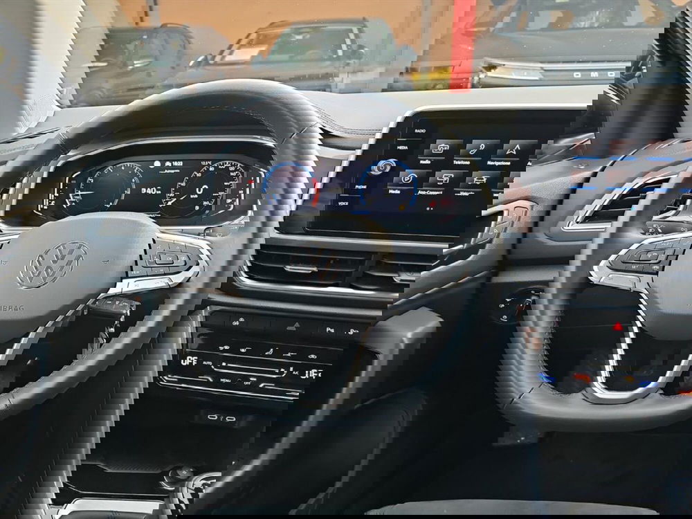 Volkswagen T-Roc usata a Lecco (12)