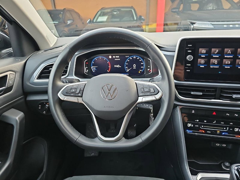 Volkswagen T-Roc usata a Lecco (12)