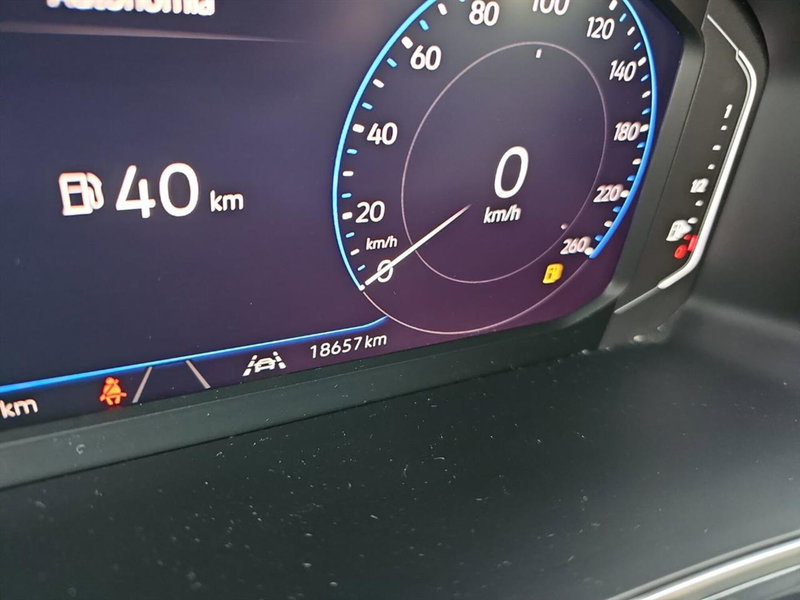 Volkswagen T-Roc usata a Lecco (13)