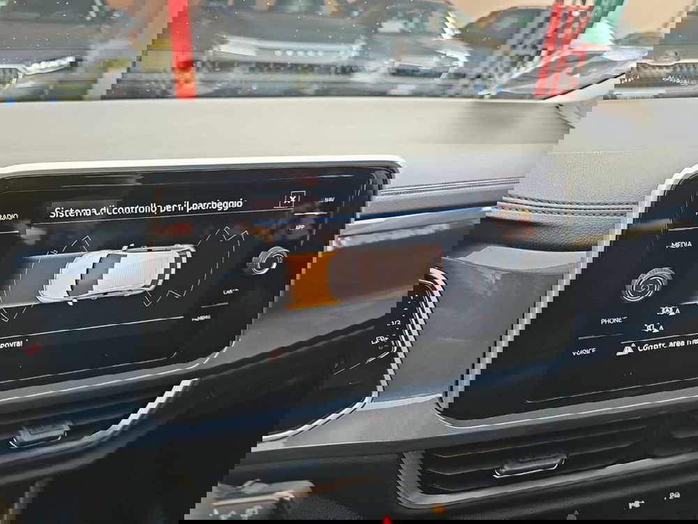 Volkswagen T-Roc usata a Lecco (16)