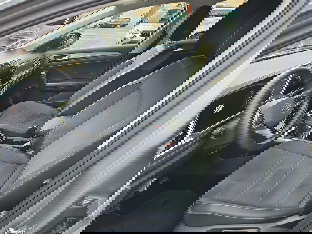 Volkswagen T-Roc usata a Lecco (9)