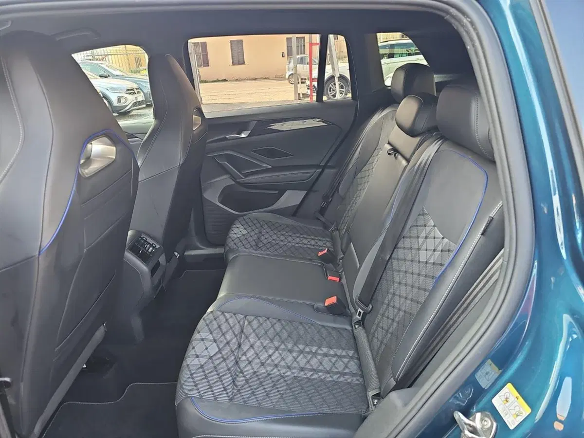 Volkswagen Tiguan usata a Lecco (12)