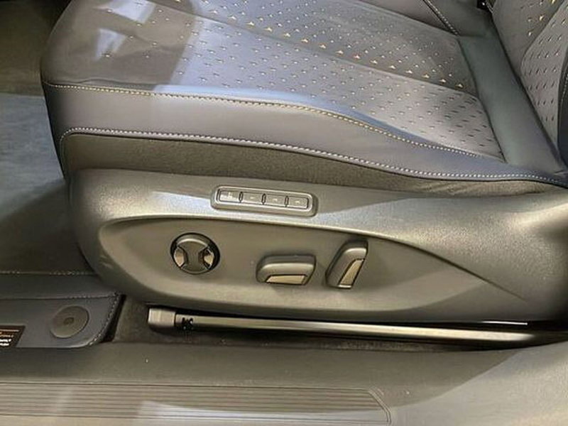 Cupra Tavascan nuova a Vicenza (12)