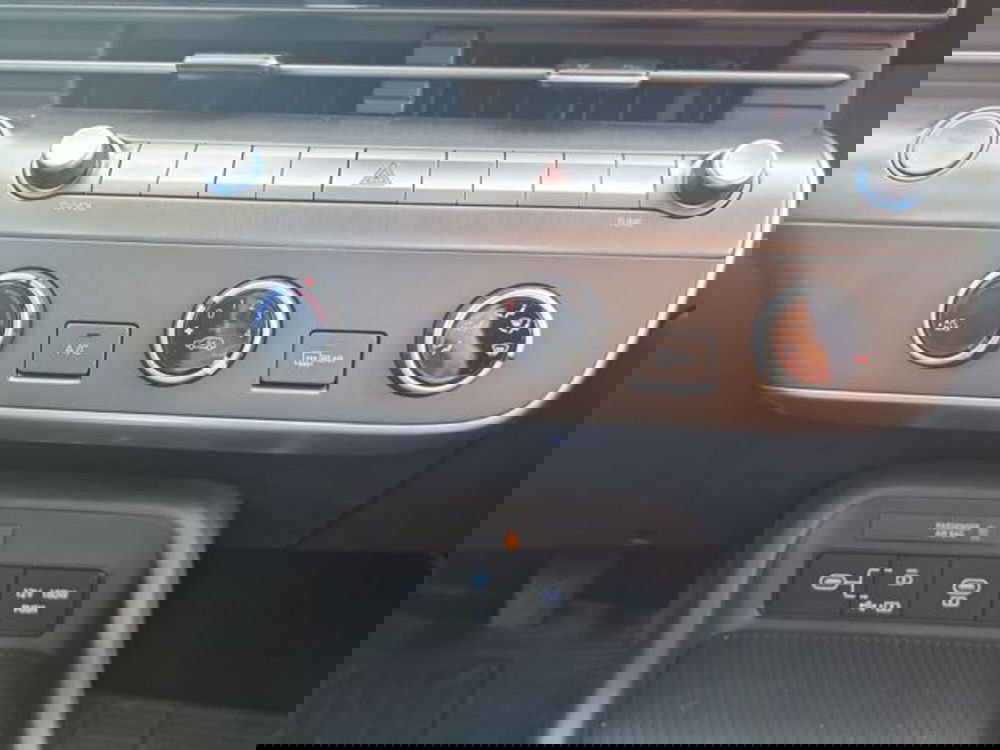 Hyundai Kona nuova a Salerno (16)