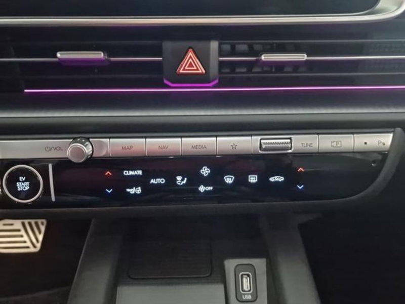 Hyundai Ioniq 5 nuova a Salerno (16)