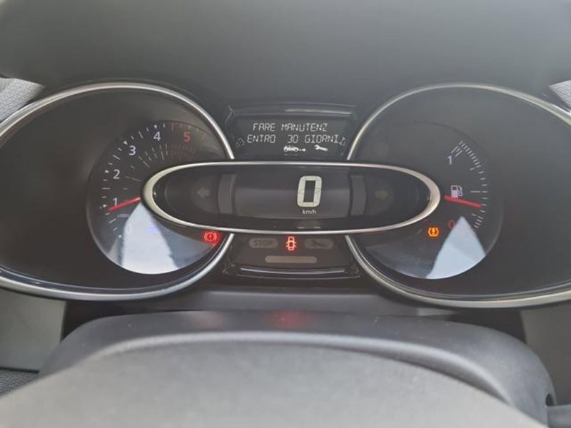 Renault Clio usata a Salerno (11)