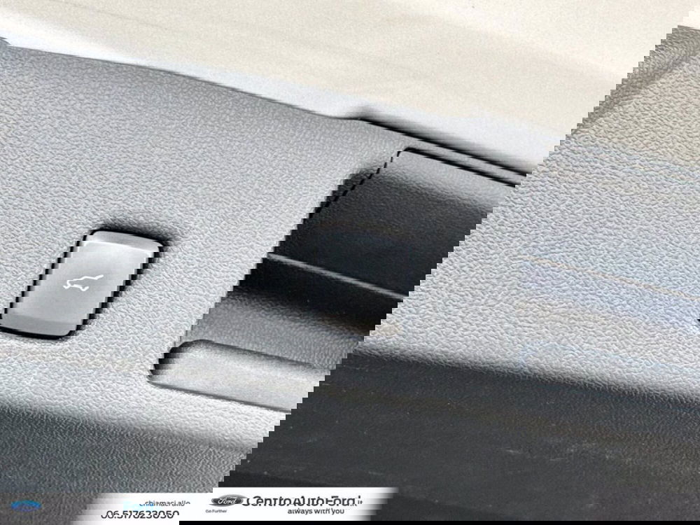 Ford Kuga usata a Roma (11)