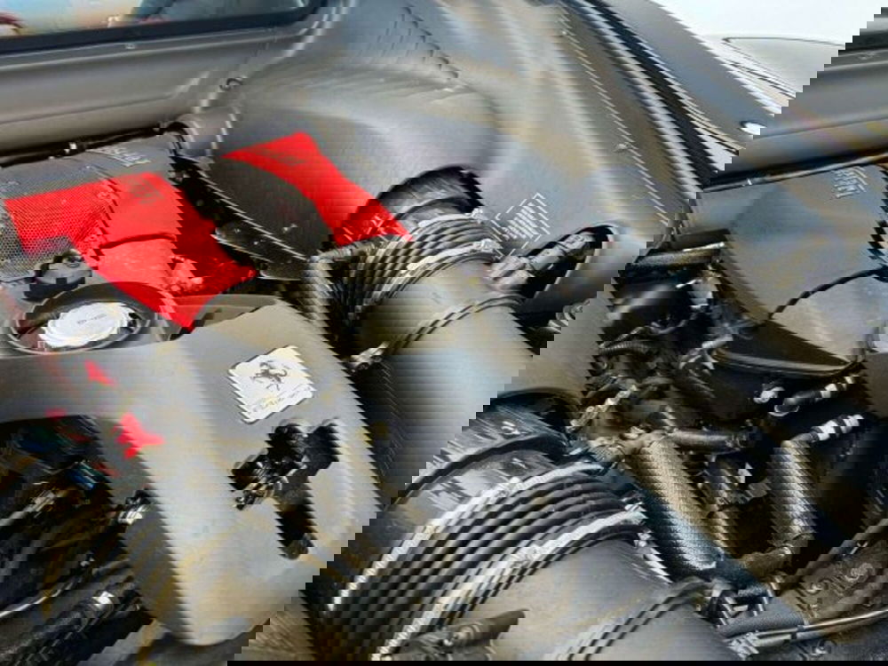 Ferrari F8 Coupé usata a Torino (11)