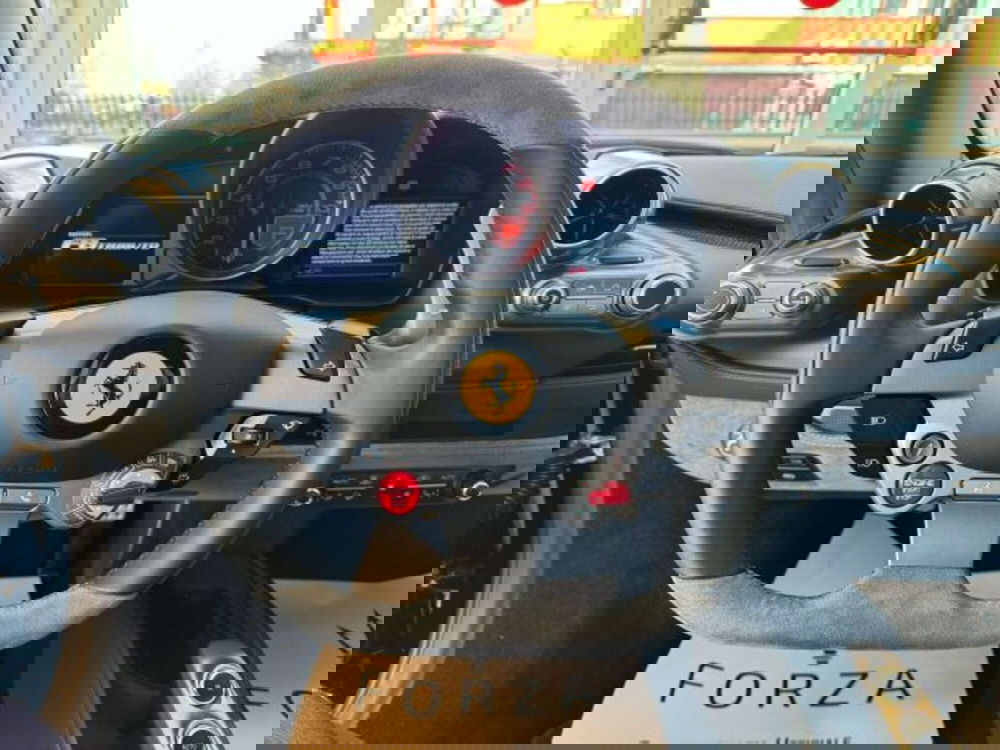 Ferrari F8 Coupé usata a Torino (7)