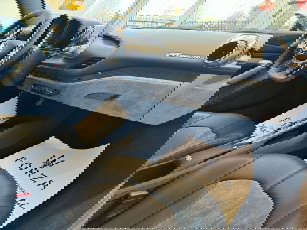 Ferrari F8 Coupé usata a Torino (9)