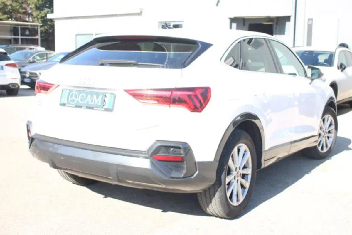 Audi Q3 Sportback usata a Lecce (6)