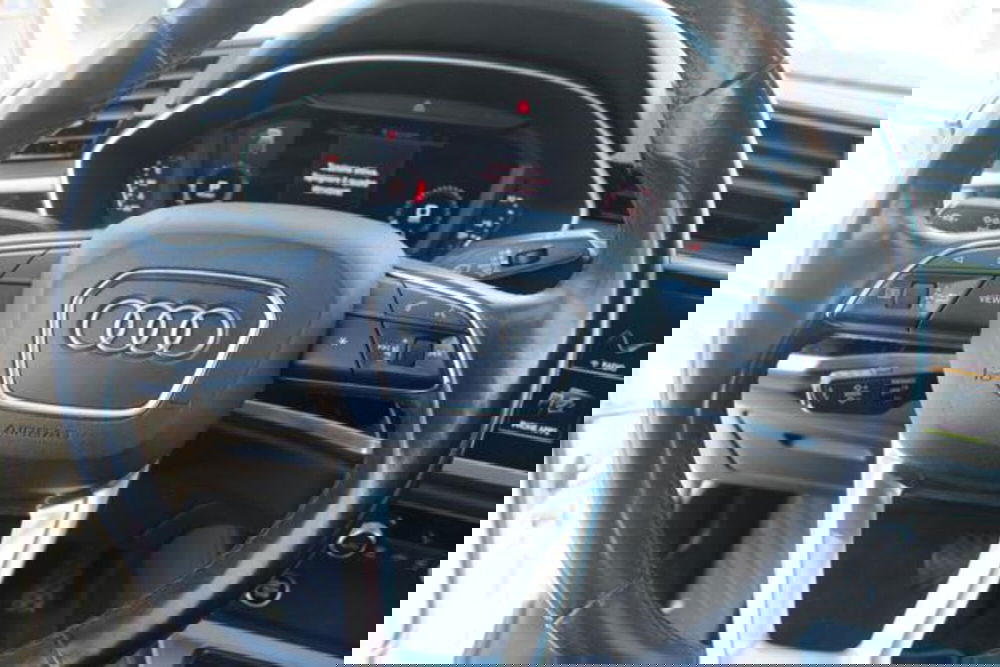 Audi Q3 Sportback usata a Lecce (9)