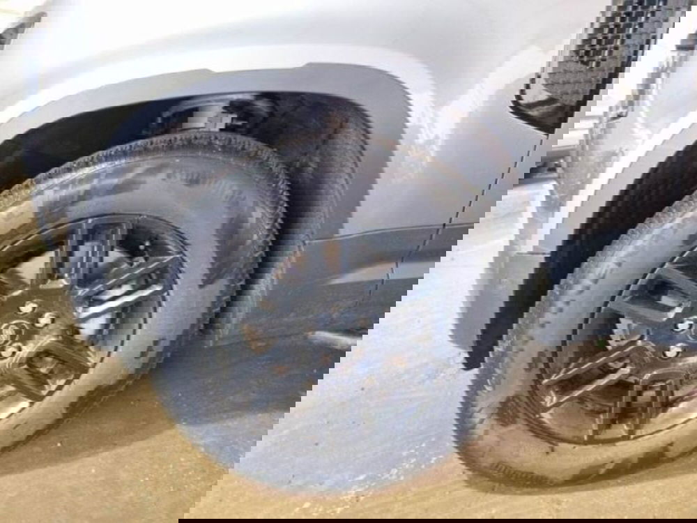 Land Rover Defender usata a Catania (15)