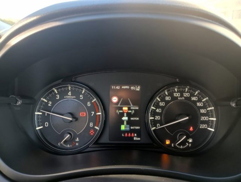 Suzuki S-Cross nuova a Brescia (8)