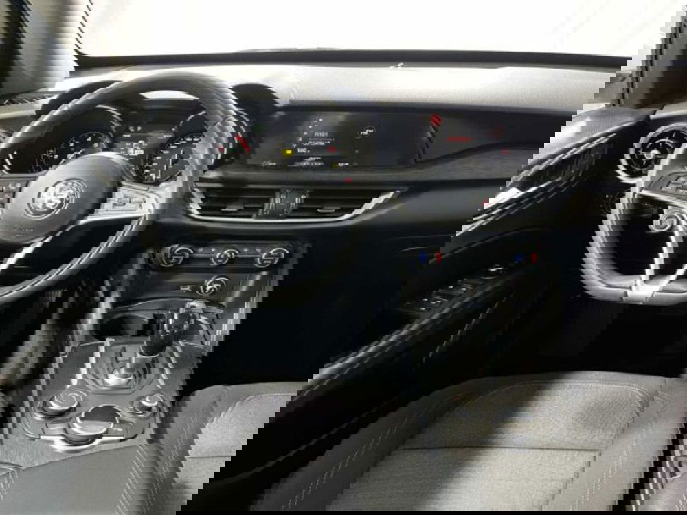 Alfa Romeo Stelvio usata a Sondrio (13)