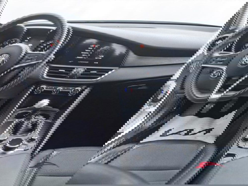 Alfa Romeo Giulia usata a Perugia (15)