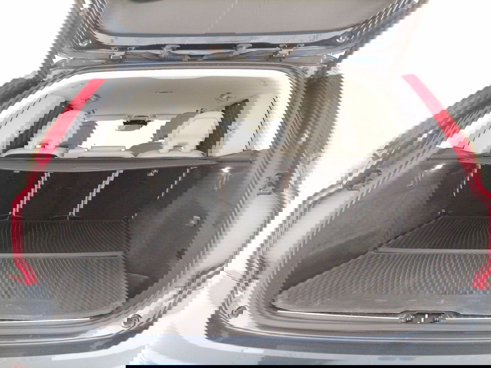 Volvo XC90 usata a Roma (11)