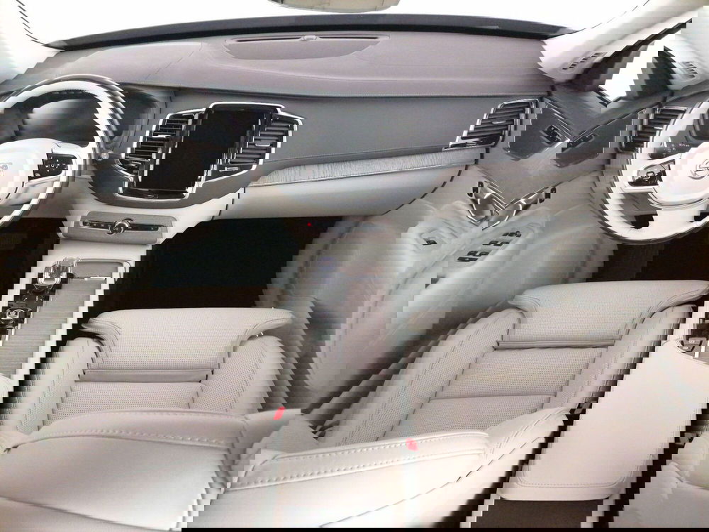 Volvo XC90 usata a Roma (9)