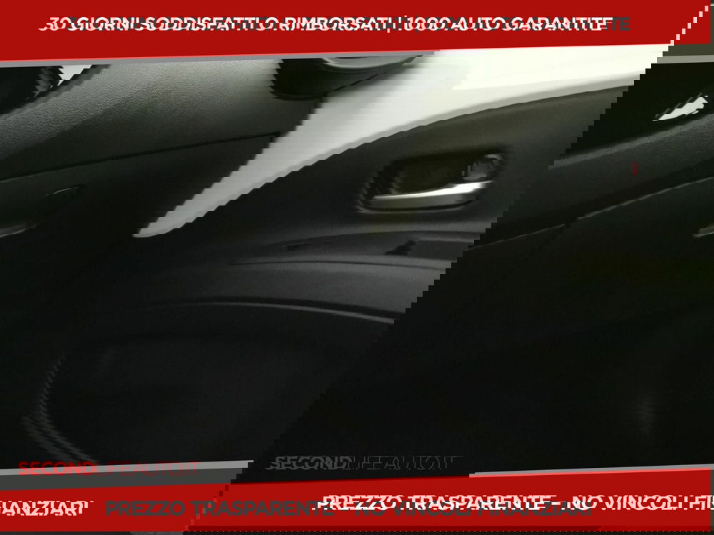 Toyota Aygo X nuova a Chieti (17)