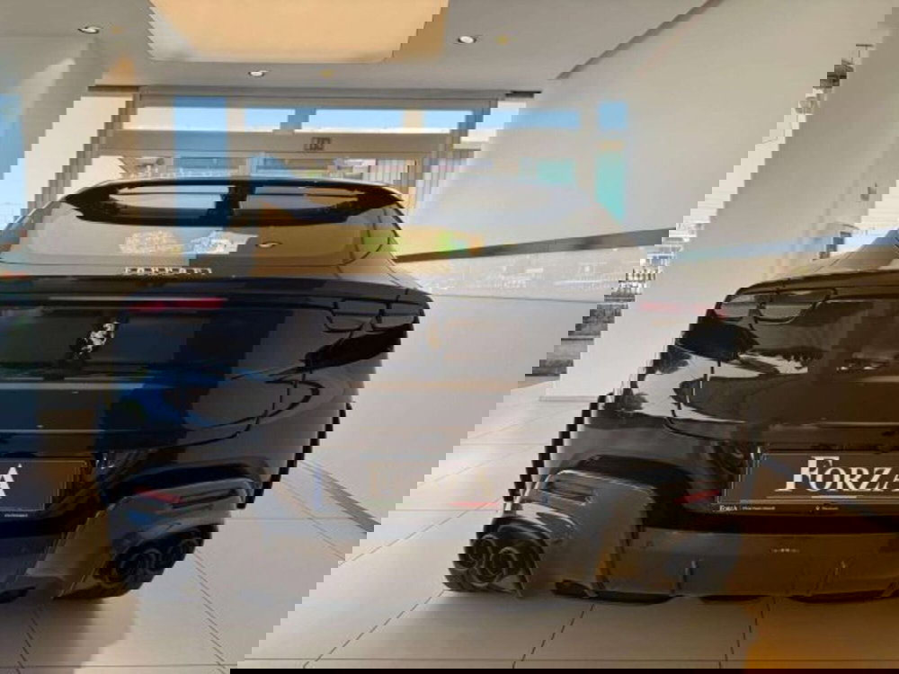 Ferrari Purosangue nuova a Torino (15)