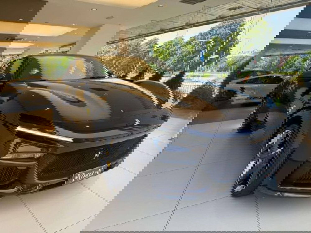 Ferrari Purosangue nuova a Torino (3)