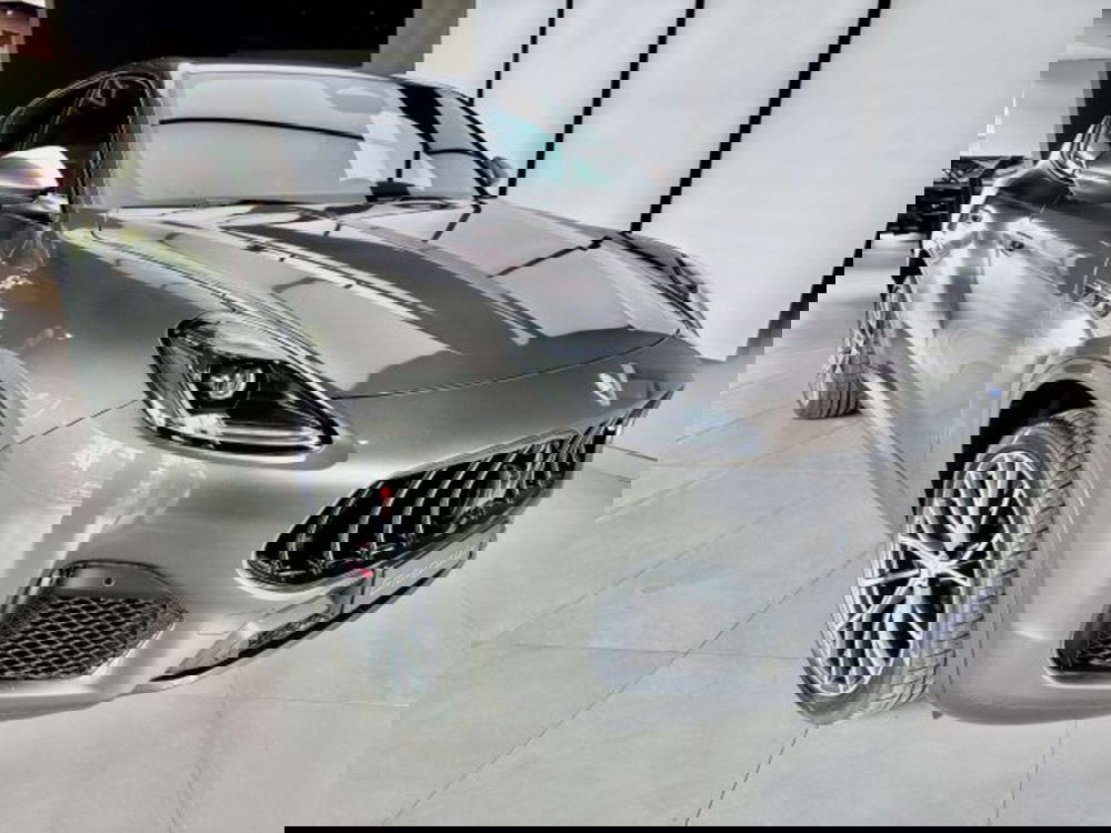 Maserati Grecale nuova a Torino (3)