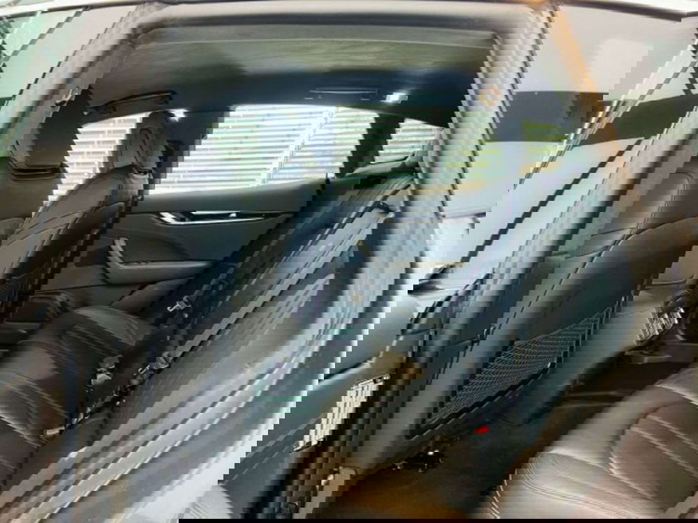 Maserati Levante usata a Torino (11)