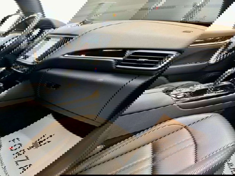 Maserati Levante usata a Torino (13)