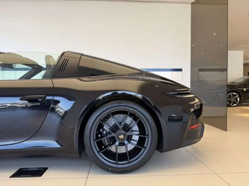 Porsche 911 Cabrio nuova a Torino (11)